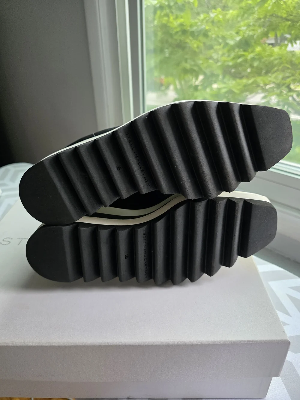 Stella McCartney Sneak-Elyse Platform Sneakers size 8